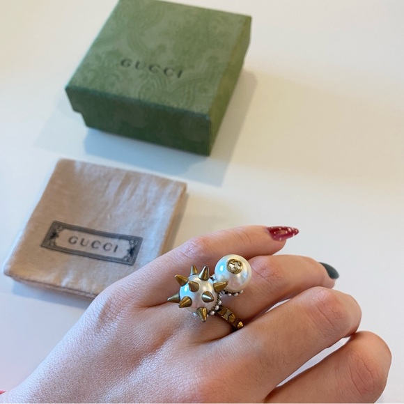 Gucci Faux Pearl Spike Ball Ring - Picture 6 of 13